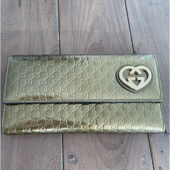Gucci GG microguccissima gold Heart Plaque Clutch Wallet - Picture 2 of 10